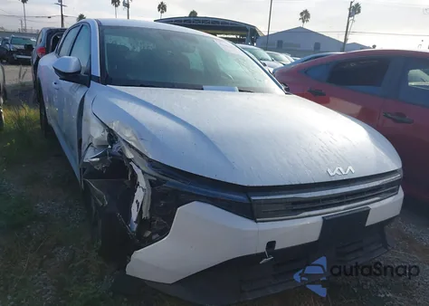 2025 Kia K4 Lxs from USA, damaged, VIN 3KPFT4DE3SE114583